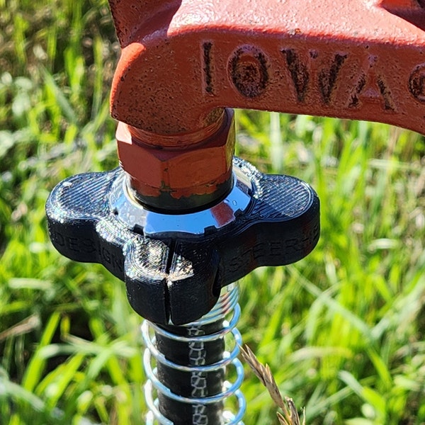 Garden Hose Grip for Heavy Duty 3/4" Female Swivel Connector, Outside diameter =1.5 inch. Makes it easy to tighten and loosen garden hose.