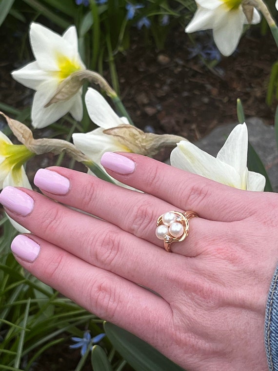 Triple Pearl Ring with Diamond