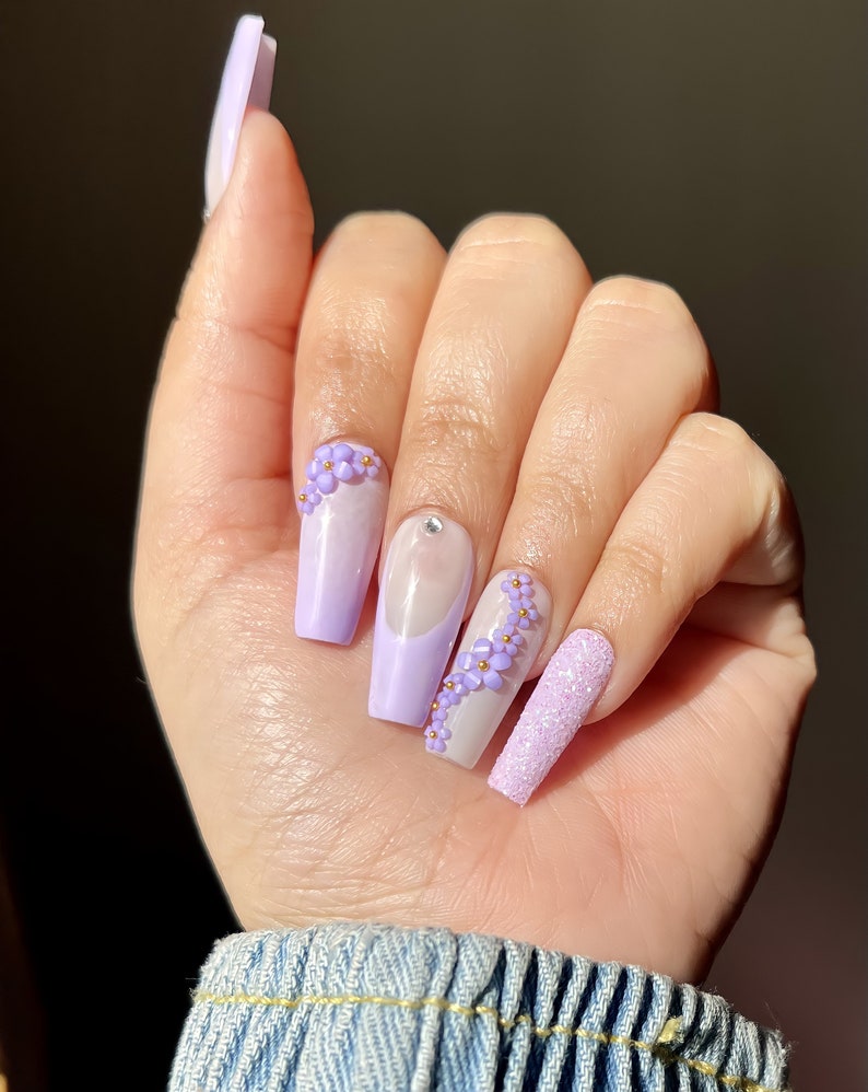 Lavender Blooms press on nails, glue on nails, flowers, nails, acrylic nails, French tip, gel nails, false nails, Canada nails, fake nails image 6