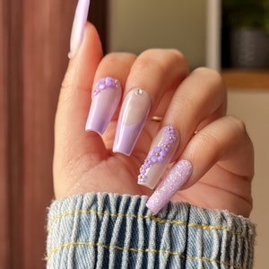 Lavender Blooms press on nails, glue on nails, flowers, nails, acrylic nails, French tip, gel nails, false nails, Canada nails, fake nails image 2