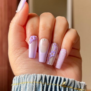 Lavender Blooms press on nails, glue on nails, flowers, nails, acrylic nails, French tip, gel nails, false nails, Canada nails, fake nails