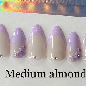 Lavender Blooms press on nails, glue on nails, flowers, nails, acrylic nails, French tip, gel nails, false nails, Canada nails, fake nails image 4