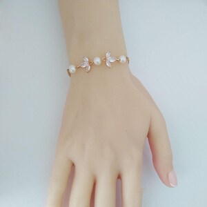 Wedding Cubic Zirconia Bracelet, Wedding Jewelry for Bride, Cubic Zirconia Bracelet, Dainty Bridal Jewelry, Flower Wedding Bracelet 060