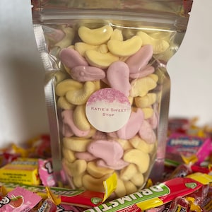 Foam shrimps and bananas