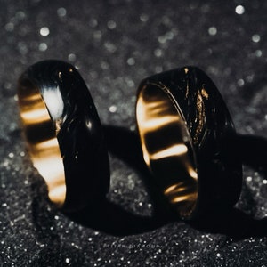 Man Black 18k Gold Marble Carbon Fiber Wedding Engagement Titanium Ring Band Husband Boyfriend Handmade Personalized Jewelry Gift for Him