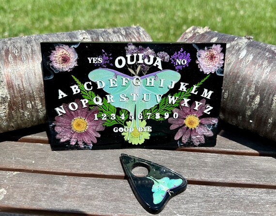 Ouija Board ~ Luna Moth Mini Ouija Board~ Butterflies ~ Moths ~ Pressed Dried Flowers~ Resin ~ Planchette~ Wall Hanging~ Altar Decor