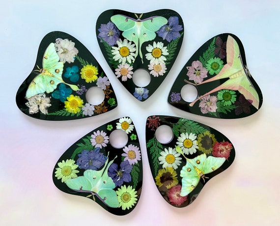 Luna Moth Spirit Board Planchette ~ Jumbo Spirit Board Planchette ~ Ouija Planchette ~ Dried Flowers~ Altar Decor~ Sphere Holder