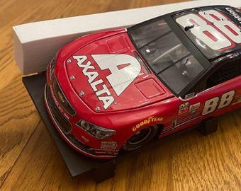 1/24 NASCAR Diecast Display Stand STL | Angled Ramp w/ Backstop | No Supports | Fast Print Model Car Holder | Instant Download