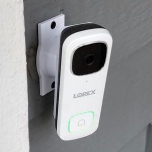 Timbre Lorex 2k con soporte giratorio ajustable de 35 grados. Ángulo de giro de 0 a 35 grados. Ajuste horizontal y vertical.