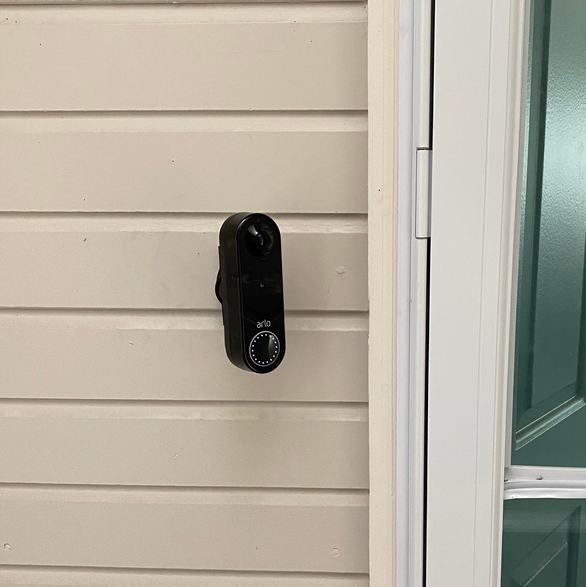 arlo door lock