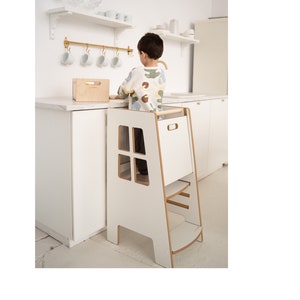 Küchenhelfer Extra Safe, Weiß, Küchenhelfer-Turm, Kinderturm, Kinderhelfer, Kinder-Tritthocker, Montessori-Möbel Bild 1