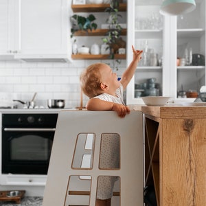 Küchenhelfer Extra Safe, Weiß, Küchenhelfer-Turm, Kinderturm, Kinderhelfer, Kinder-Tritthocker, Montessori-Möbel Bild 5