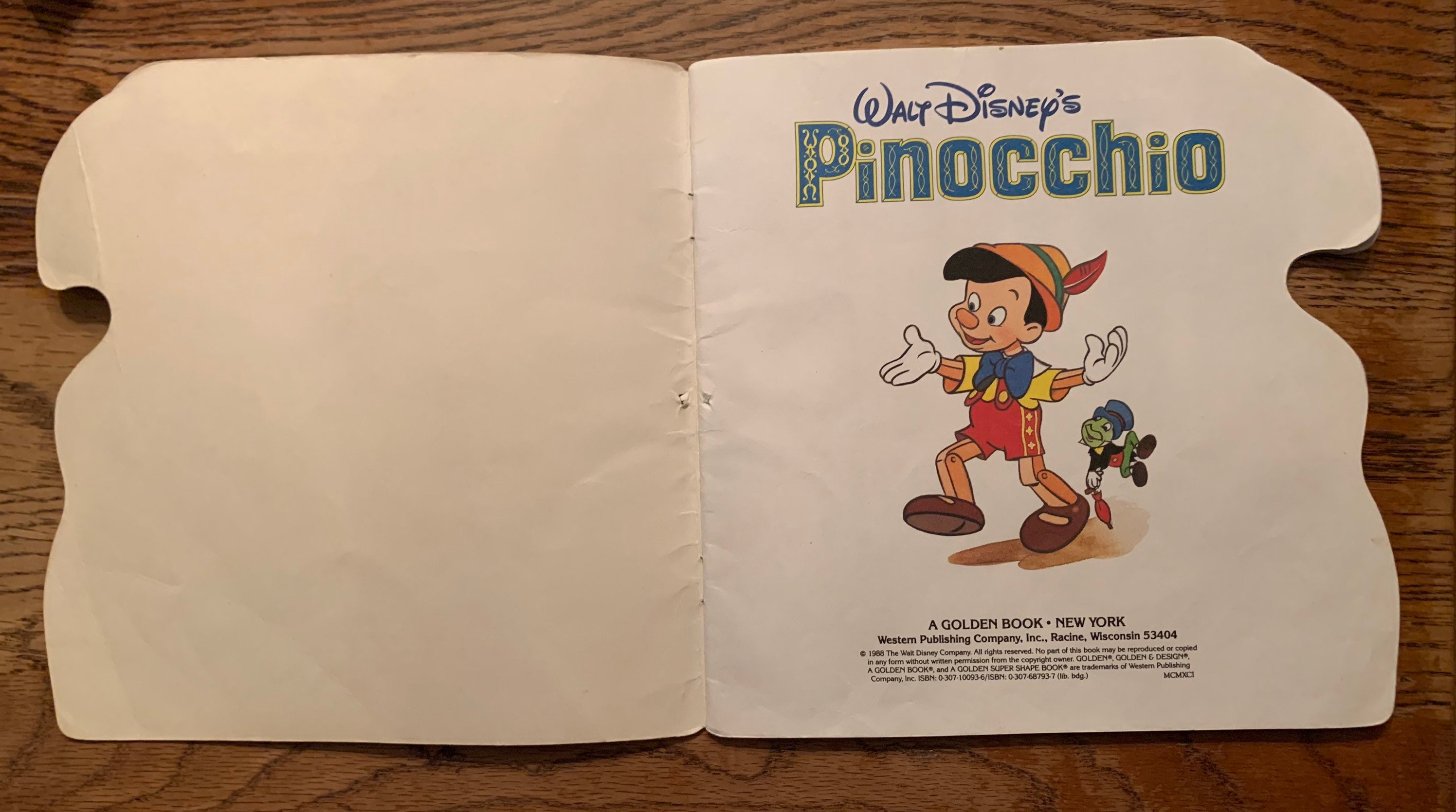 Vintage A Golden Super Shape Book Walt Disney's Pinocchio