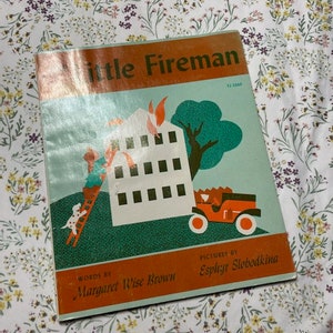 Vintage The Little Fireman Margaret Wise Brown 70s Softcover Esphyr Slobodkin Scholastic