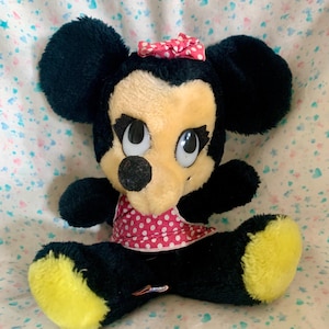 Vintage Walt Disney Minnie Mouse Plush 9” Shredded Clippings Nutshells image 1