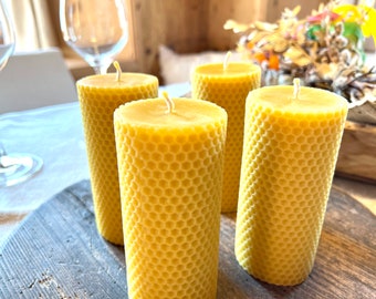 Honeycomb candle made of beeswax, pack of 4, handmade