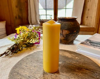 Pillar candle 17 cm made of beeswax, handmade