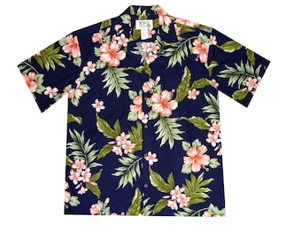 Chemise hawaïenne en plumeria et hibiscus fabriquée à Hawaï, aux États-Unis - une chemise de sport hawaïenne à manches courtes avec des vacances