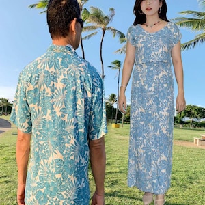 Paare passender hawaiianischer Outfits - Kohala Forest Print | Aloha Herrenhemd & Damenkleid Maxikleid | Handgefertigt in Hawaii von KY&#39;S