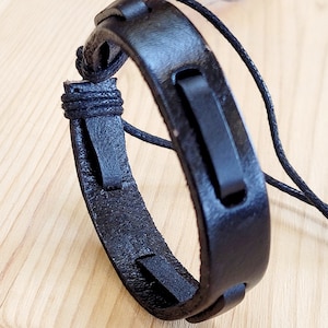 Black Cowhide Leather Bracelet: Adjustable Unisex Cord