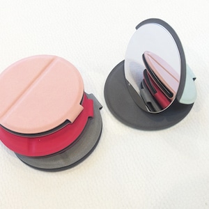 Miroir de maquillage ultra fin pliant, Miroir de poche, Miroir de sac à main, Sur pied, Miroir de courtoisie, Étui en cuir végétalien, Multicolore, Incassable