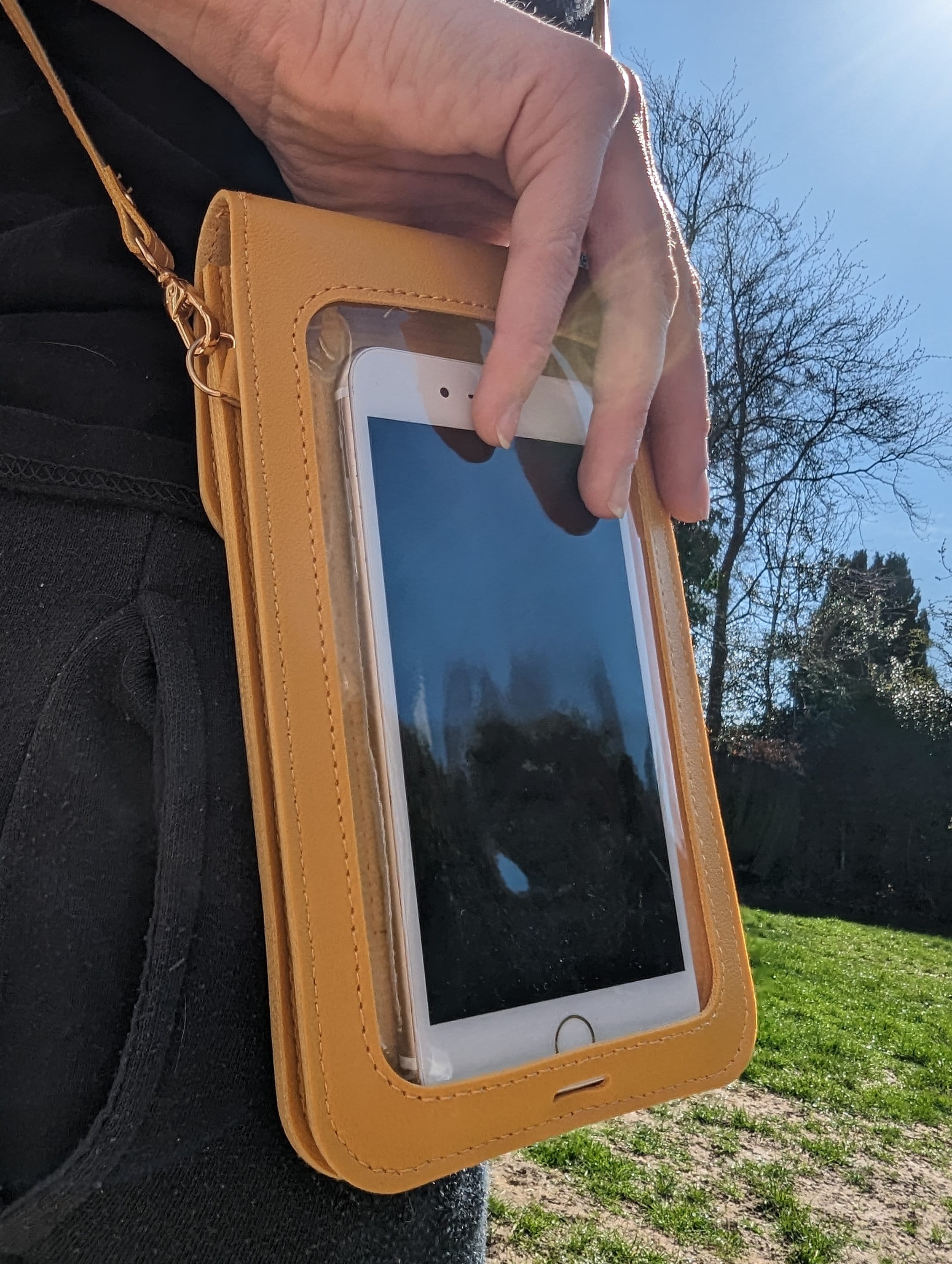 shoulder strap touch screen phone bag uk