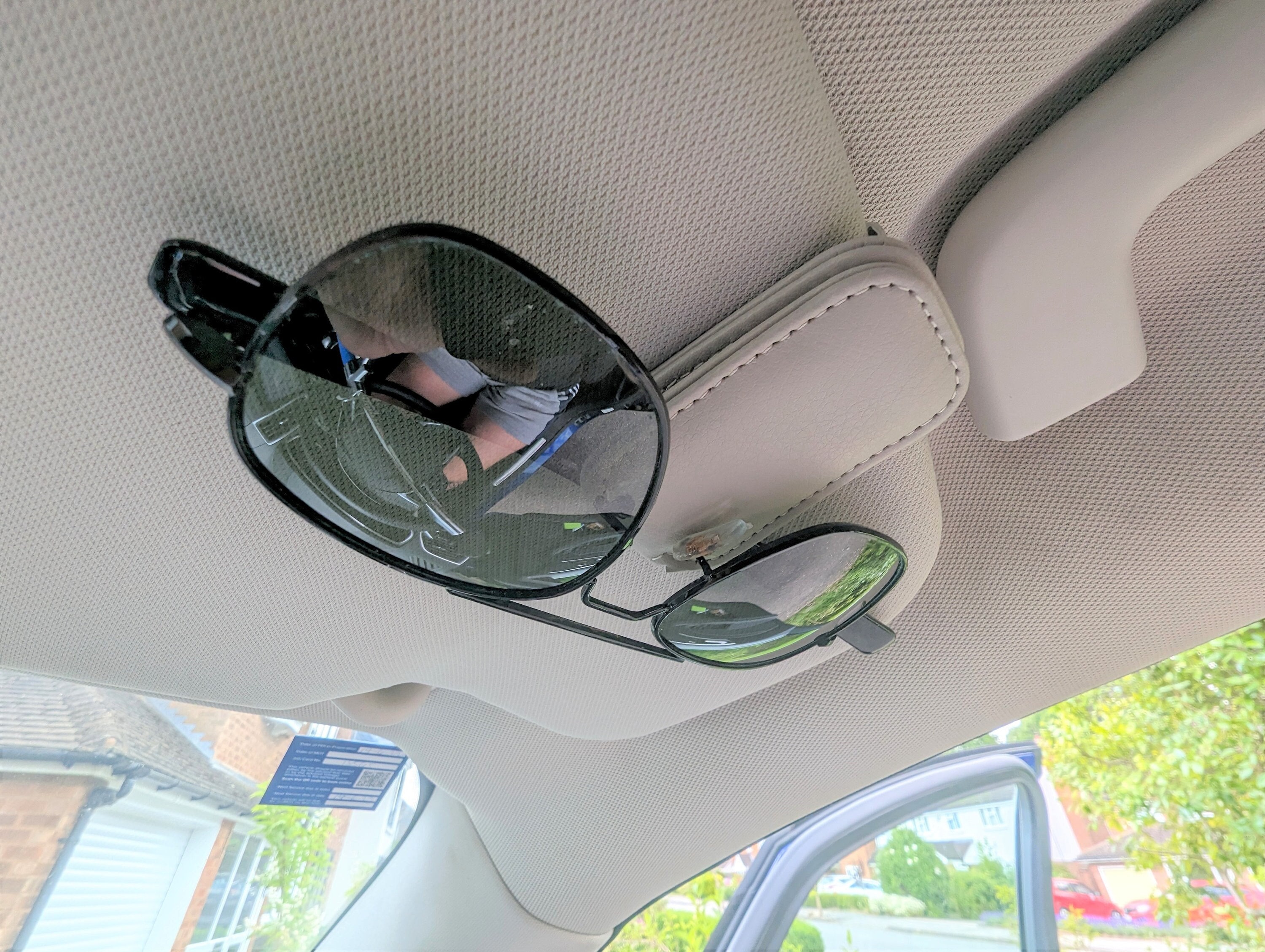 BaronHong Porta occhiali da sole per auto, clip di supporto in pelle