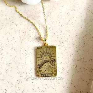 El collar colgante de la carta del tarot del sol, collar chapado en oro de plata de ley 925, regalo para él, regalo de Navidad, joyería mística