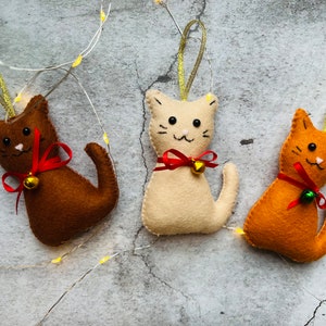 Felt cat ornament - cat decoration - cat lover gift- Felt black cat