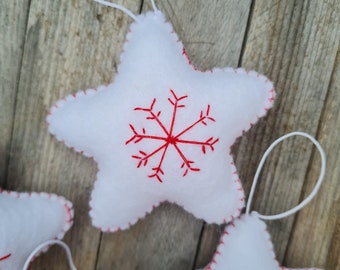 Décoration de Noël en feutre fait à la main - ornement d’inspiration scandinave / nordique broderie en étoile