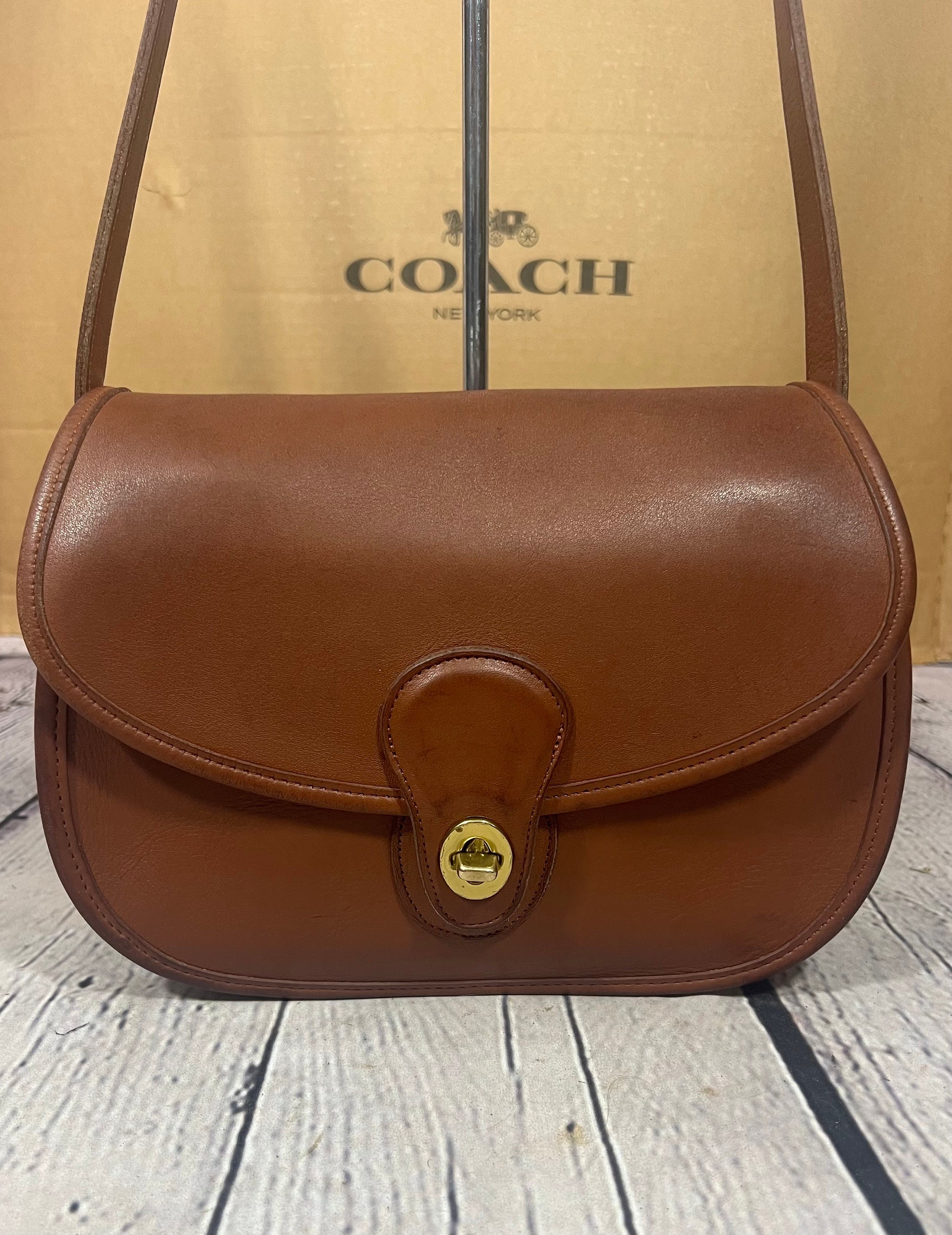 Vintage Coach 9954 Prairie Bag British Tan Leather Gold Brass 