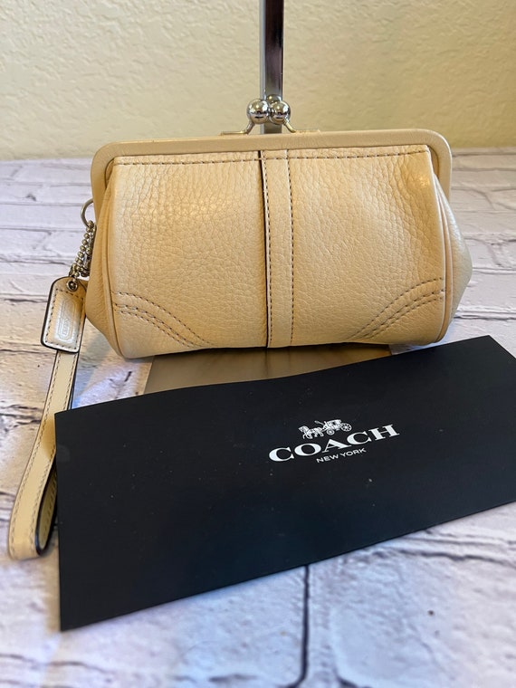 Vintage Coach Soho Kisslock Leather Framed Wristlet Clutch Etsy