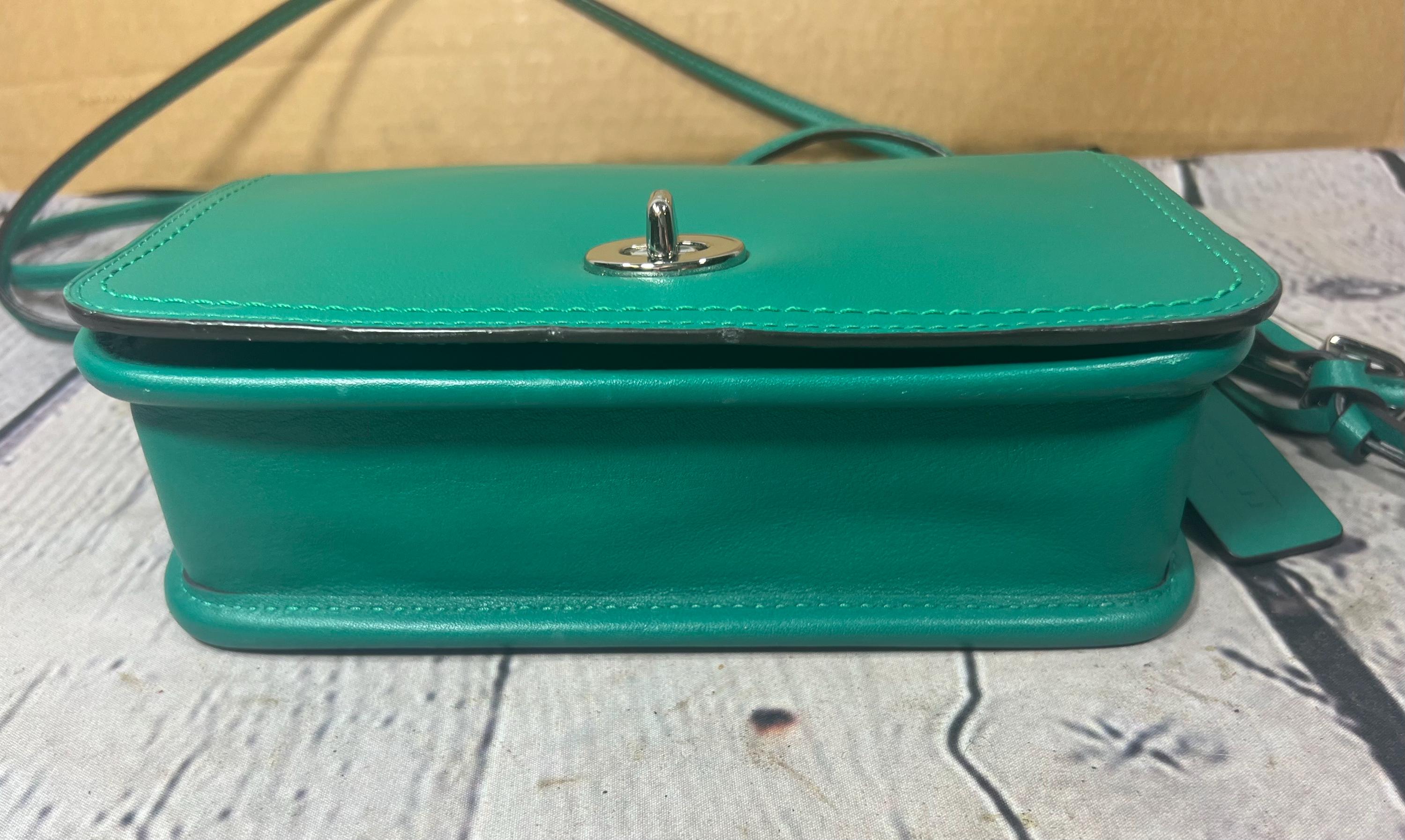 Vintage Coach 19914 Dinky Bag JADE GREEN Leather Silver