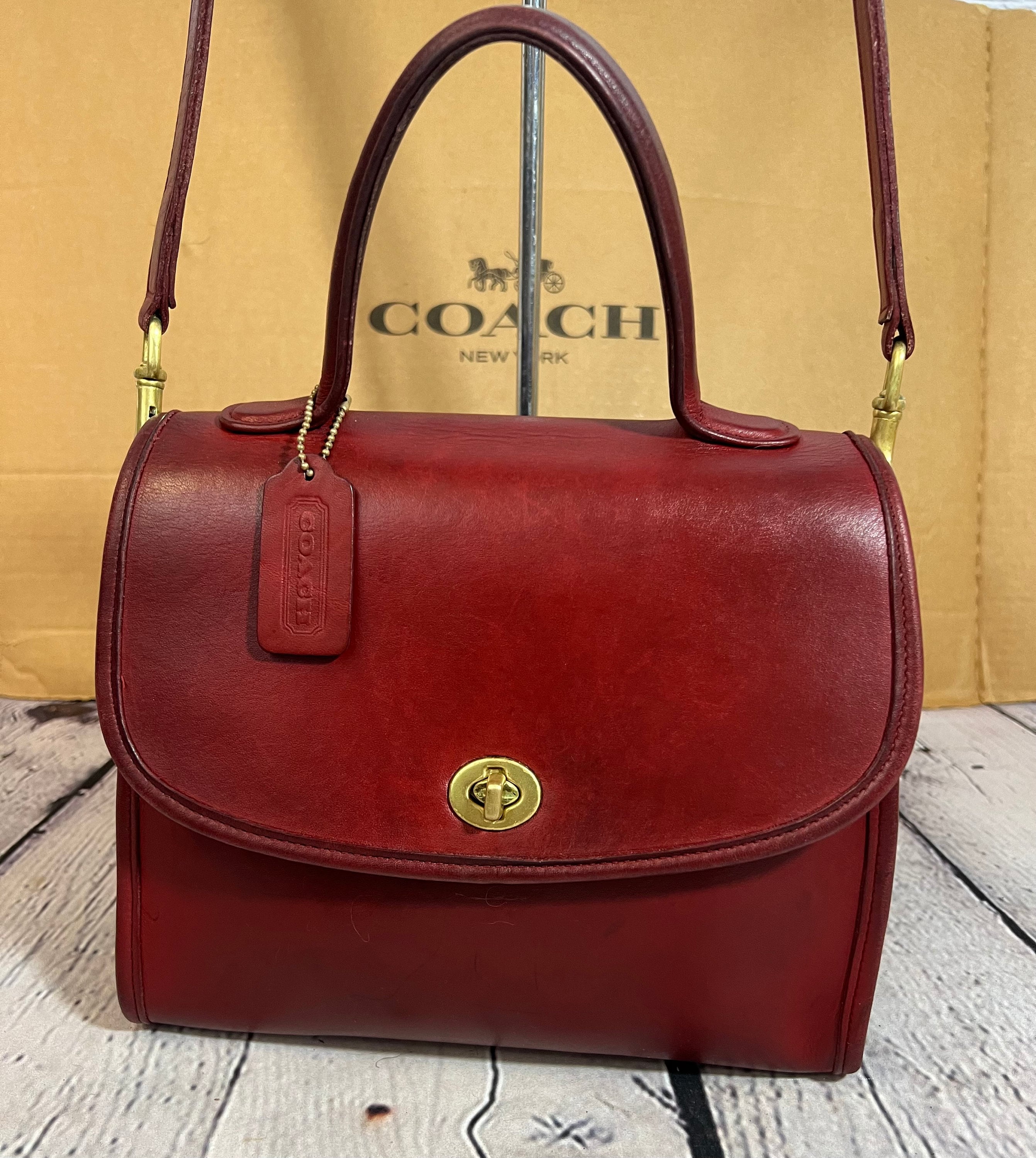 Vintage Coach Regina Bag #9983 Dark Brown Leather 90s Crossbody Top Ha –  Priscilla Posh