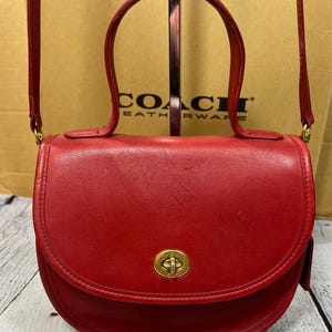 Coach Tan Bella Court トップハンドル バッグ 9957 Vintage Coach 9957 Bella Court RED Leather Shoulder Bag EXC COND