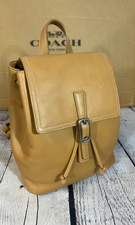Vintage COACH 9858 Daypack Bag Camel Tan Leather Silv… Gem