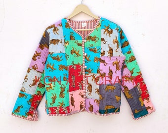 Veste Kantha multicolore cousue à la main, manteau indien en patchwork matelassé fait main, kimono en patchwork, patchwork indien fait main