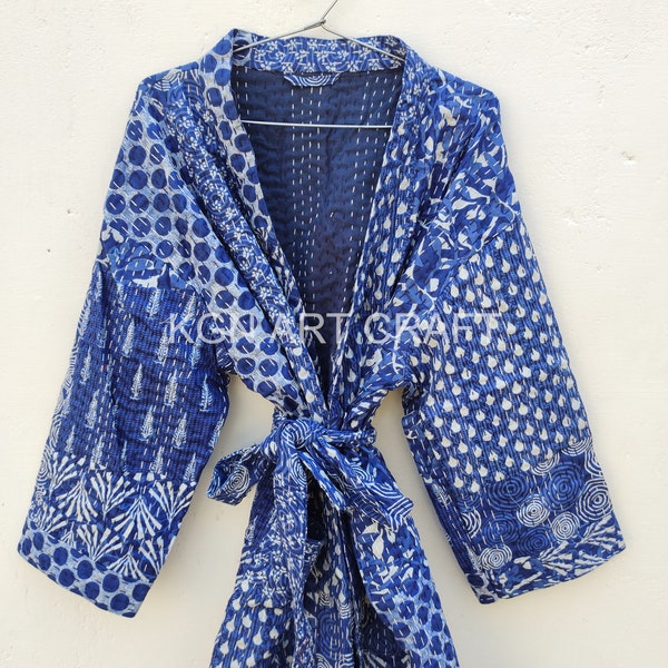 Indian Indigo Patchwork Kantha Kimono Jacket Mid Length femmes Vêtements d’hiver Veste kimono Veste bleu Robe Front Open Jacket CADEAU pour Elle