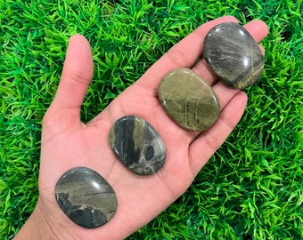 Rare Green Hair Jasper Worry Stone | Healing Crystal Chakra Stone | Palm Meditation Stone | Pocket Stone | Anti Anxiety Worry Stone | Gifts
