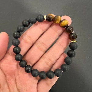 Pulseira masculina, ônix preto fosco com contas de olho de tigre, pulseira de aterramento e proteção, pulseira de prosperidade, presente para ele, joias masculinas