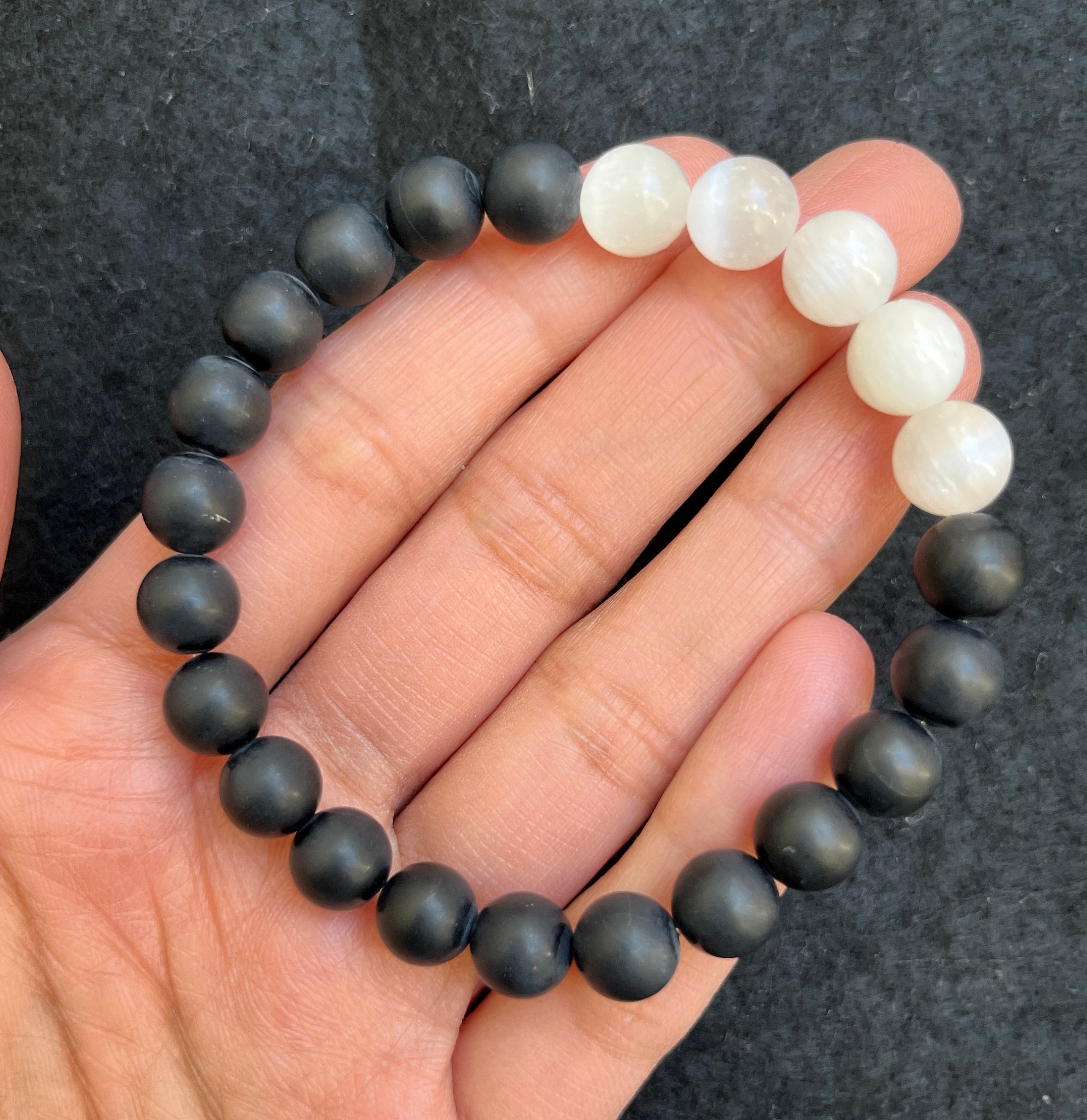 MIGATI Braccialetto Con Iniziale In Onice Nero Personalizzato - Regalo Per Donne E Uomini, Elastico, Antistress