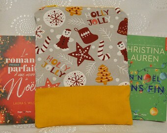 Small quilted and zipped pocket book pouch - Book case - Book case - Christmas motifs