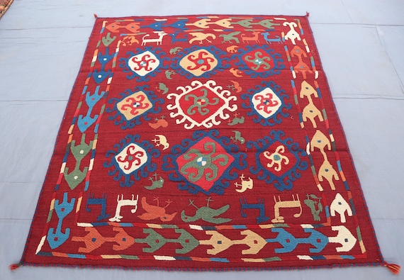 Wall Hanging Suzani Tapestry 5'1x5'7 Ft- Living Room Décor- Embroidered Suzani Table Cover, Handmade Bedcover, Colorful Suzani Wall Hanging