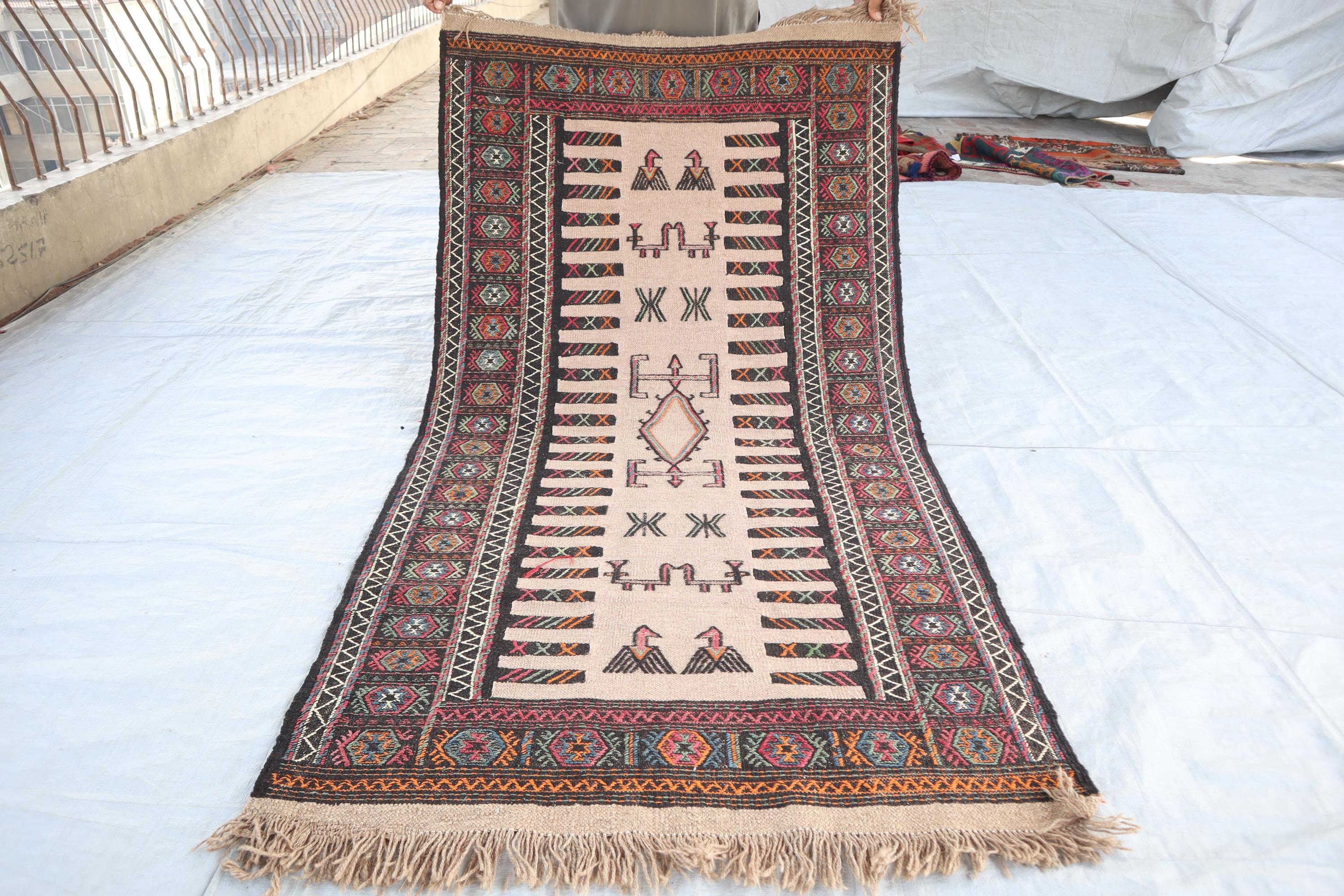 アンティーク 色あせたラグ 3'3x5'7 フィート アフガニスタン キリム