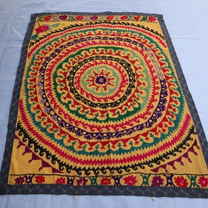 4&#39;8x6&#39;1 ft, Antique Suzani Wall Decor Textile, Uzbek Suzani Fabric, Made In Uzbekistan Hand Embroidered Bed Throw, Silk Dining Table Covers