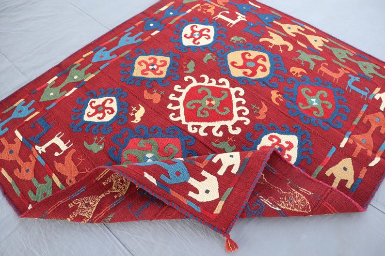 Arazzo Suzani da parete 5'1x5'7 Ft - Decorazione per soggiorno - Copritavolo Suzani ricamato, copriletto fatto a mano, arazzo da parete Suzani colorato immagine 11