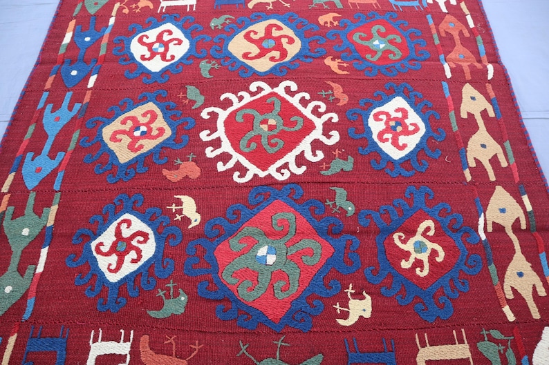 Arazzo Suzani da parete 5'1x5'7 Ft - Decorazione per soggiorno - Copritavolo Suzani ricamato, copriletto fatto a mano, arazzo da parete Suzani colorato immagine 6