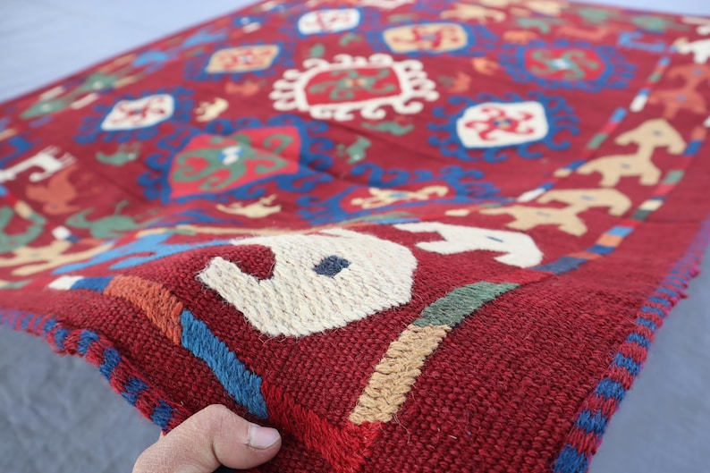 Arazzo Suzani da parete 5'1x5'7 Ft - Decorazione per soggiorno - Copritavolo Suzani ricamato, copriletto fatto a mano, arazzo da parete Suzani colorato immagine 7