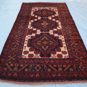 Alfombra baluchi vintage única en su tipo, alfombra afgana geométrica roja de lana hecha a mano de 4 x 7 pies, alfombra antigua oriental, alfombra tribal turcomana, alfombra de dormitorio
