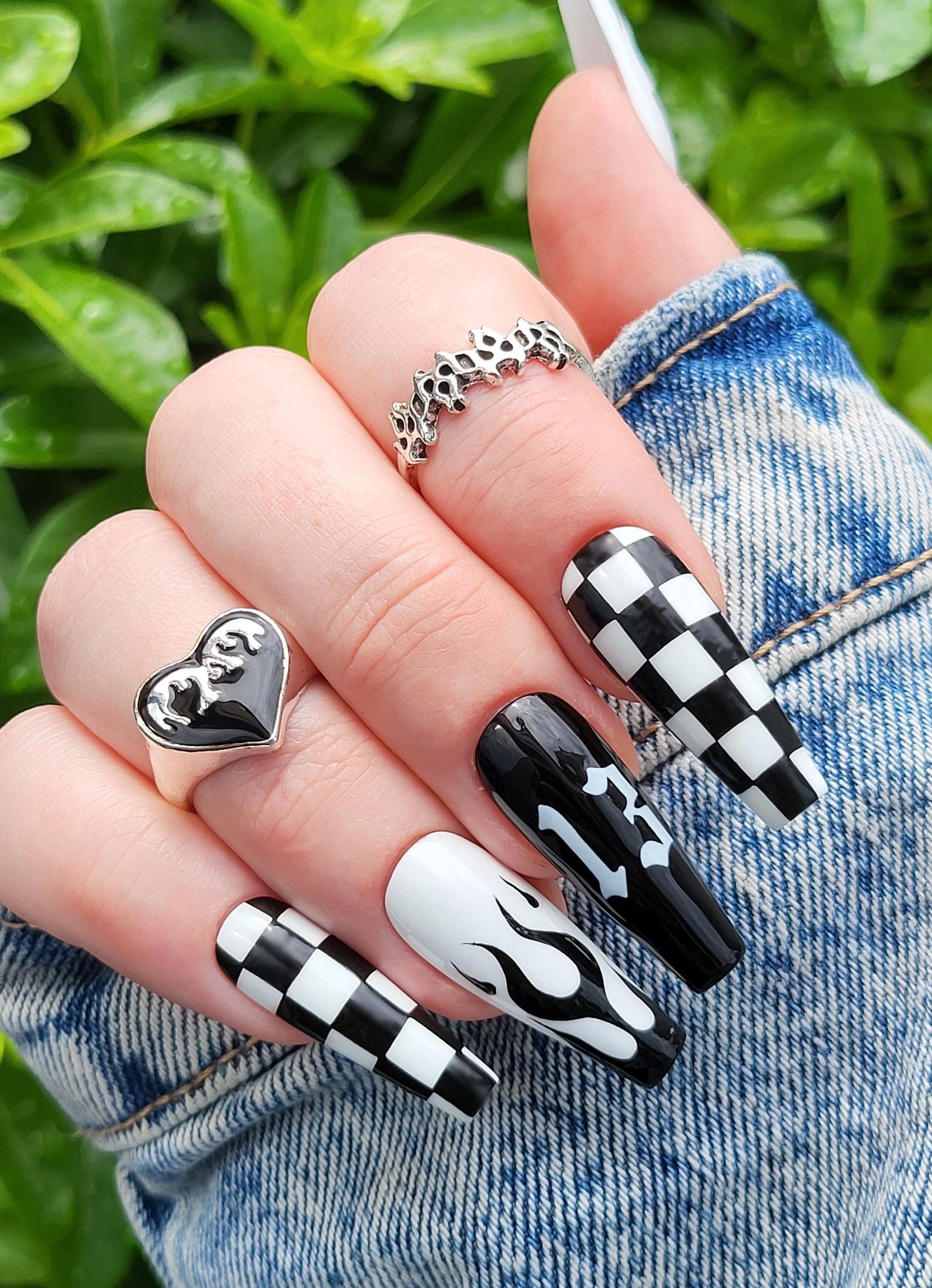 UNLUCKY Press on Nails Black and White Flame Checkerboard - Etsy Canada